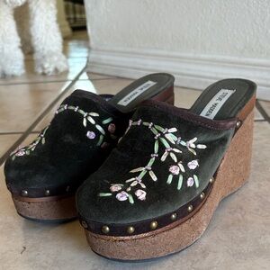 Green Velvet Floral Embroidered Clogs